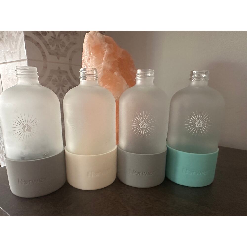 New: Norwex Forever Glass Bottles w Silicone Sleeve (4)